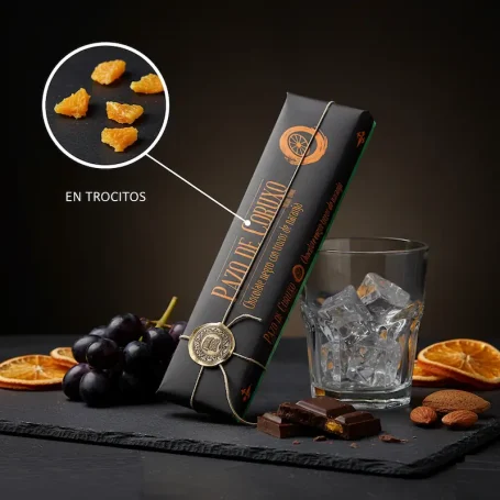 Chocolate negro con trozos de naranja